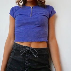 Short sleeve zipper top